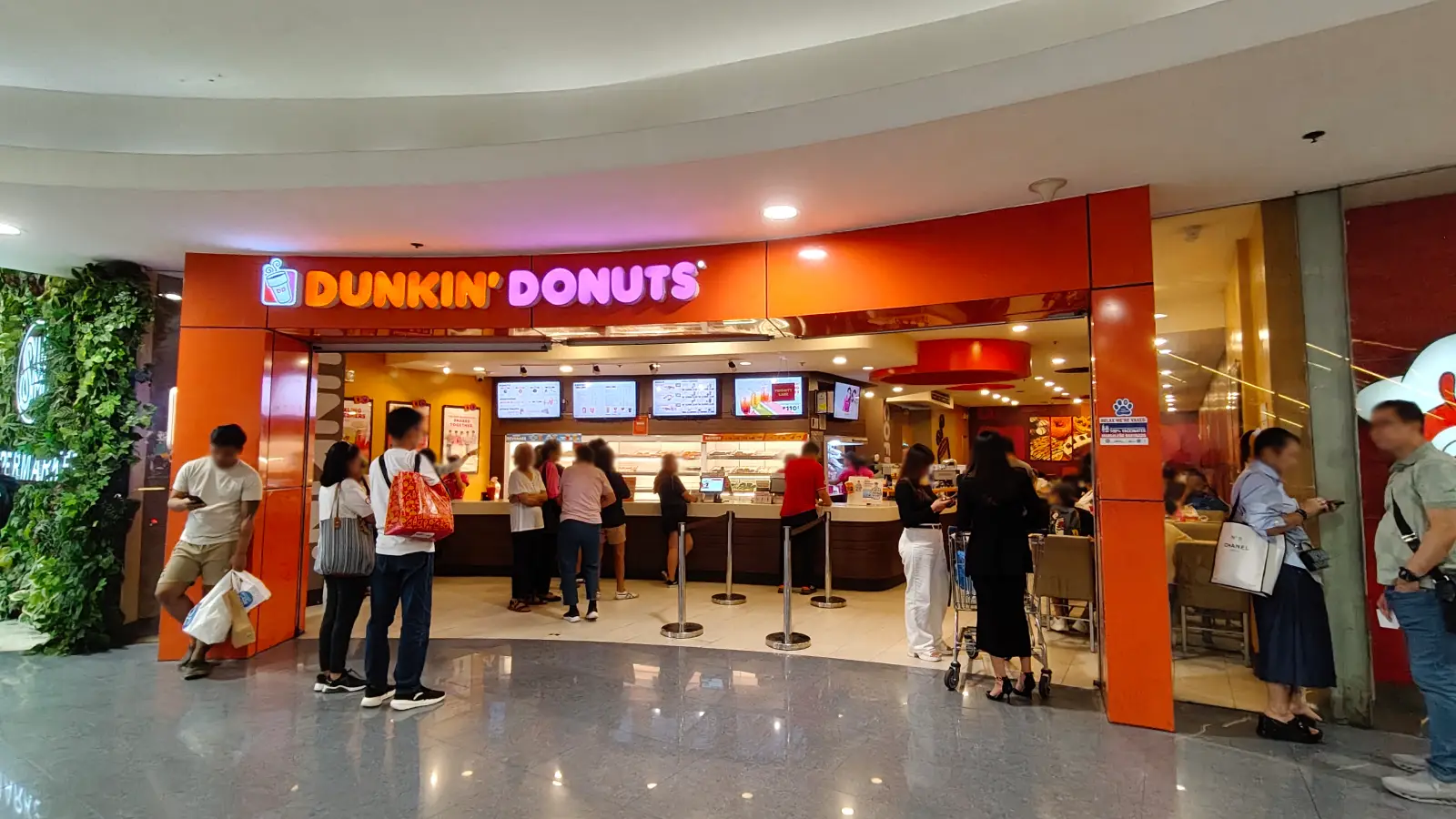 DUNKIN DONUTS in SM Megamall